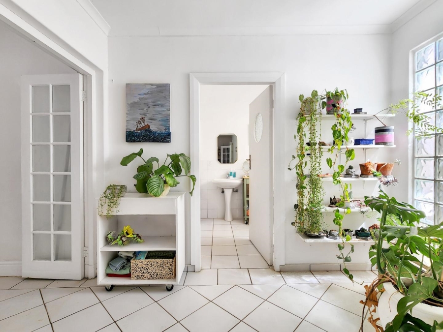 3 Bedroom Property for Sale in Sea Point Western Cape